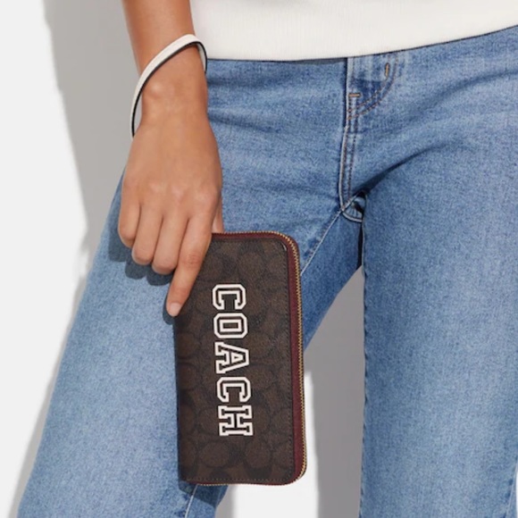 Coach Long Zip Around Wallet In Signature Canvas With Varsity Motif New With Tag - Picture 1 of 14